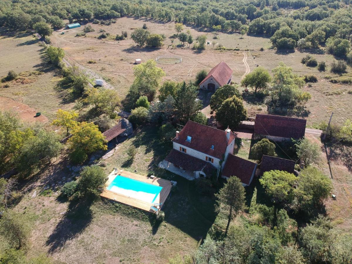 Mas De Peyrelongue Bed & Breakfast Corn Exterior photo